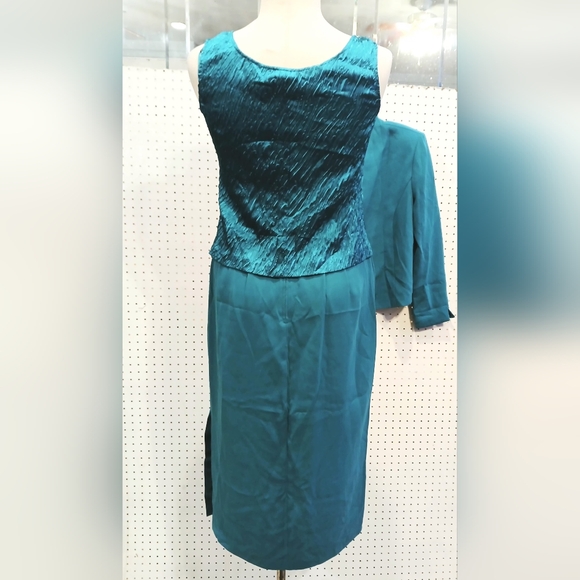 Chic Teal Skirt Set - Picture 12 of 16